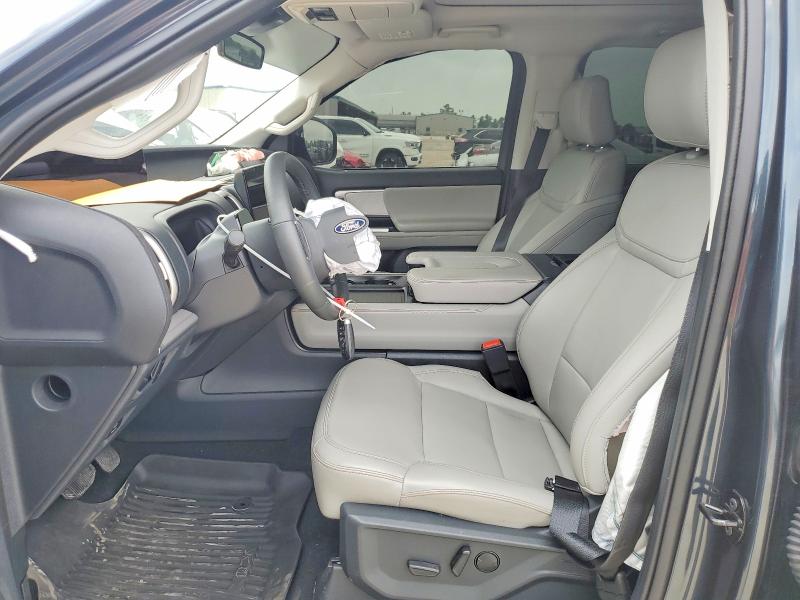 Продаж на аукціоні авто 2025 Ford Expedition, vin: 1FMJU1H87SEA25083, номер лоту: 52136616