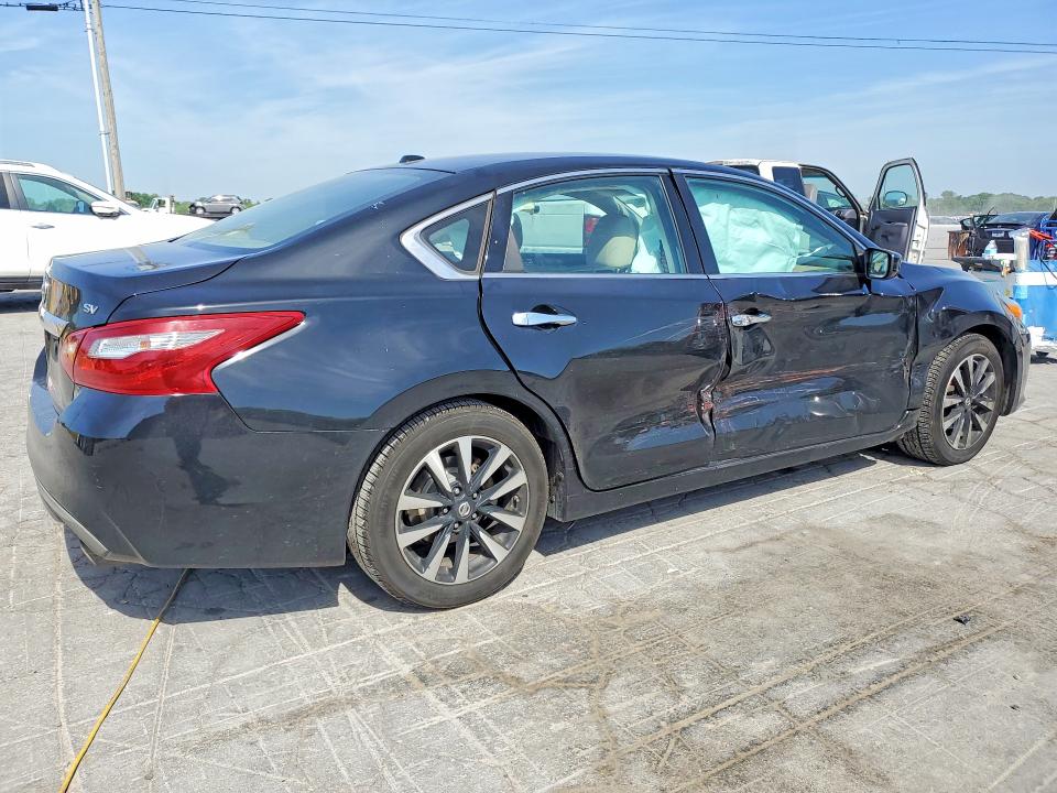 2018 Nissan Altima მანქანა იყიდება აუქციონზე, vin: 1N4AL3AP0JC244648, აუქციონის ნომერი: 50699126