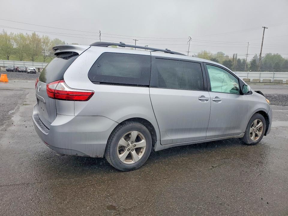 Продажа на аукционе авто 2015 Toyota Sienna, vin: 5TDKK3DC9FS552532, номер лота: 50817376