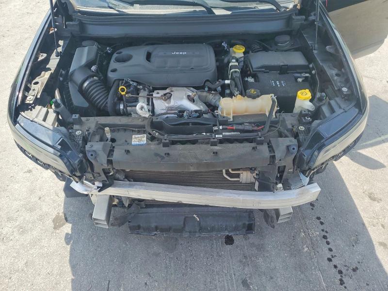 52050516 :رقم المزاد ، 1C4PJMDN5KD260561 vin ، 2019 Jeep Cherokee مزاد بيع