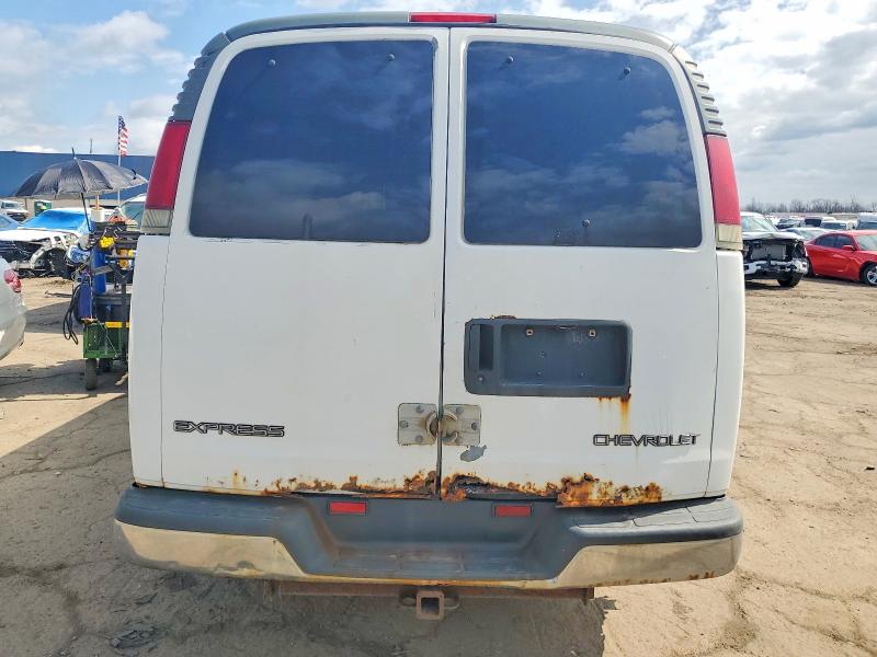 2002 Chevrolet Express G1500 მანქანა იყიდება აუქციონზე, vin: 1GCFG15R121183618, აუქციონის ნომერი: 49879606