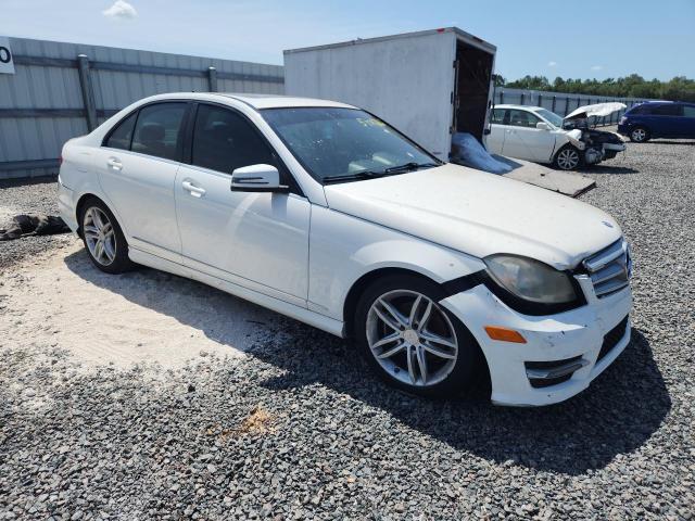 2013 Mercedes-benz C მანქანა იყიდება აუქციონზე, vin: WDDGF4HB8DA810184, აუქციონის ნომერი: 51792066