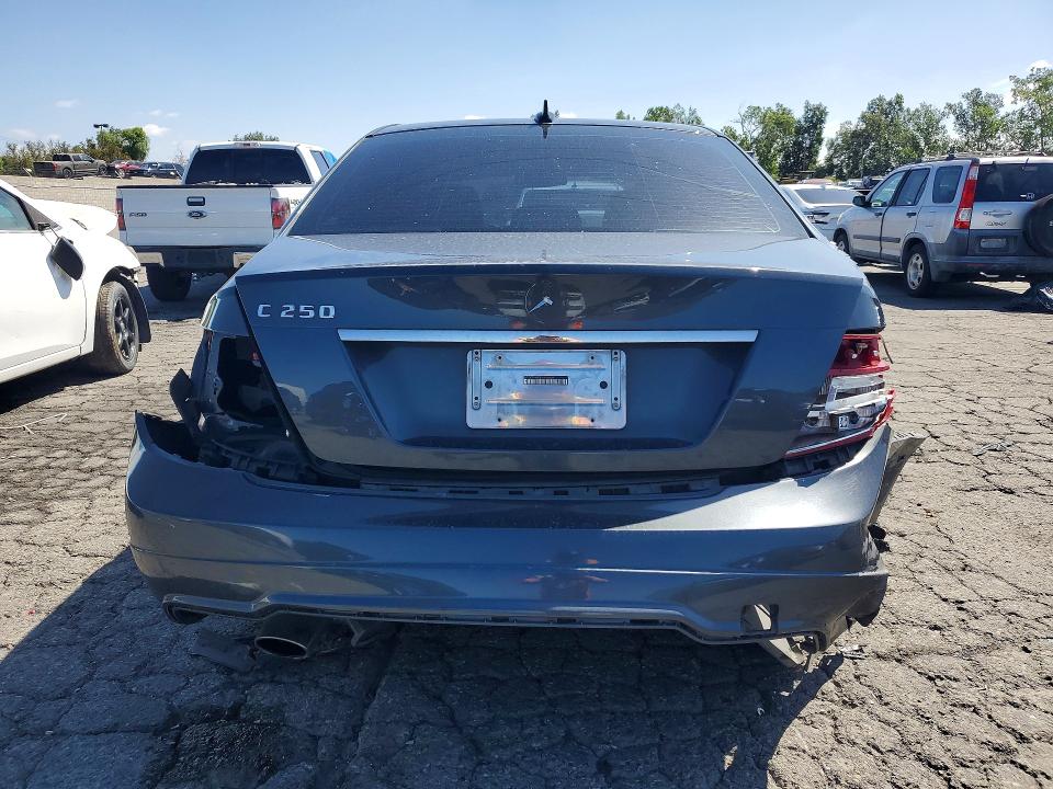 Продажа на аукционе авто 2013 Mercedes-benz C, vin: WDDGF4HB8DA828409, номер лота: 49638206