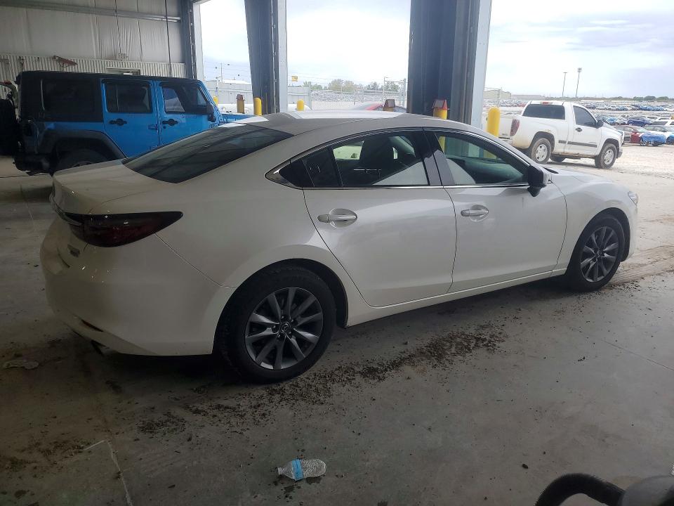 Продаж на аукціоні авто 2018 Mazda 6, vin: JM1GL1UM8J1311857, номер лоту: 51468396