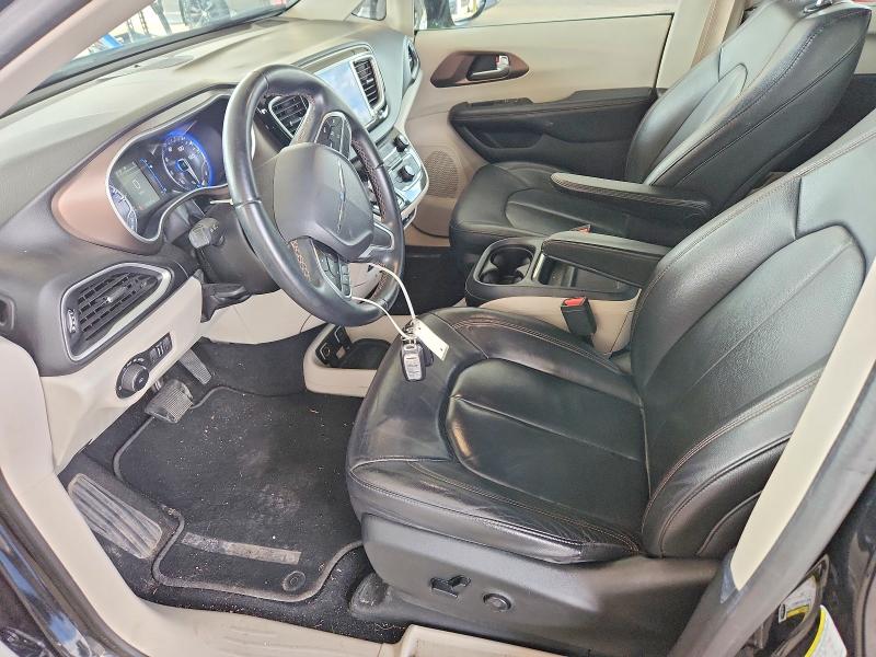 49021116 :رقم المزاد ، 2C4RC1BG7HR744582 vin ، 2017 Chrysler Pacifica مزاد بيع