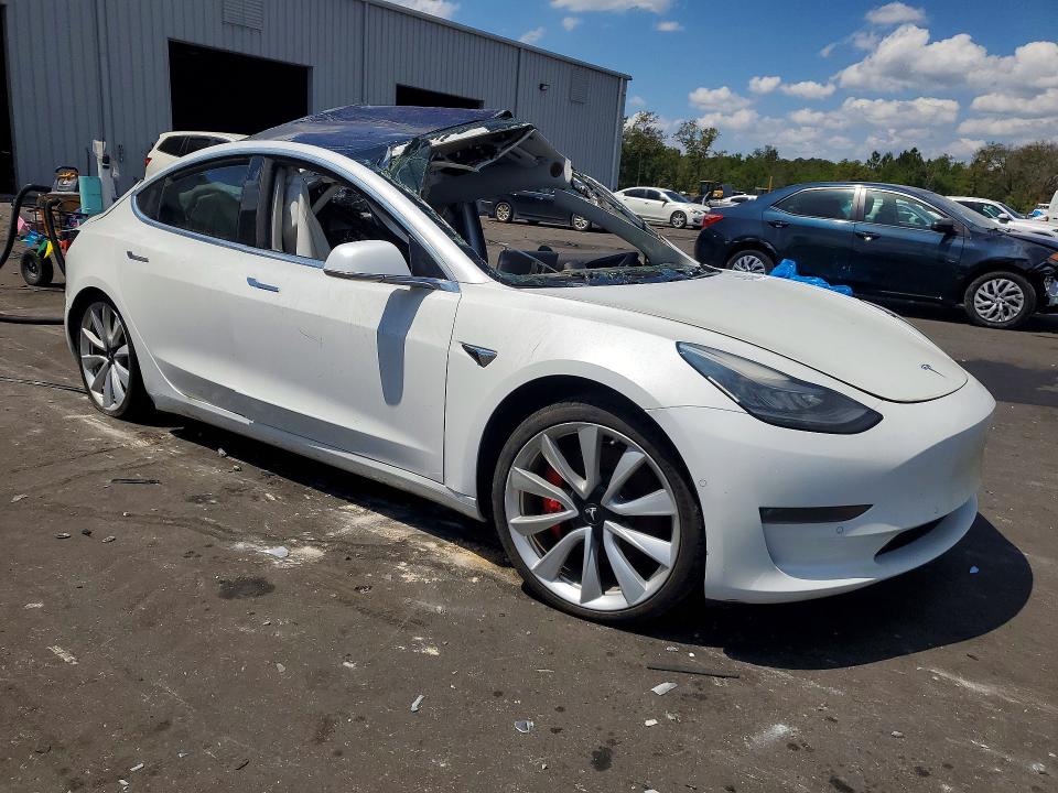 Продаж на аукціоні авто 2018 Tesla Model 3, vin: 5YJ3E1EB8JF106522, номер лоту: 51090496