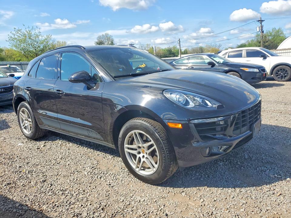 49491046 :رقم المزاد ، WP1AA2A5XJLB07031 vin ، 2018 Porsche Macan مزاد بيع