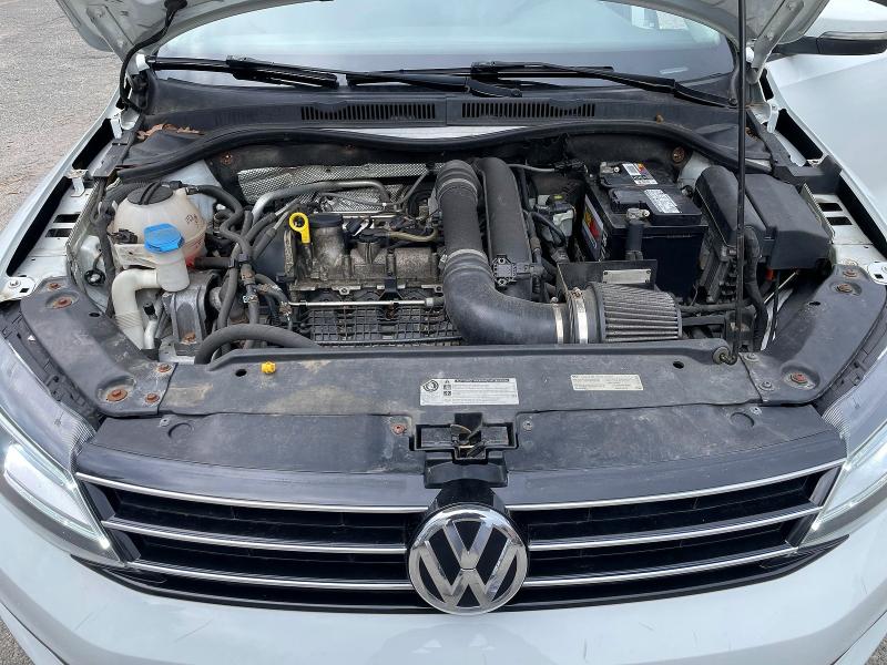 49979746 :رقم المزاد ، 3VWB67AJ5HM364931 vin ، 2017 Volkswagen Jetta مزاد بيع