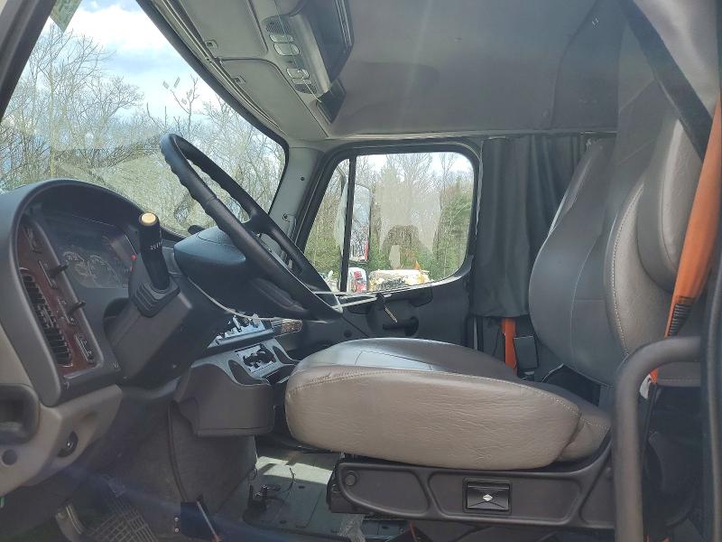 48960226 :رقم المزاد ، 3ALACWD21KDKC6956 vin ، 2019 Freightliner M2 مزاد بيع