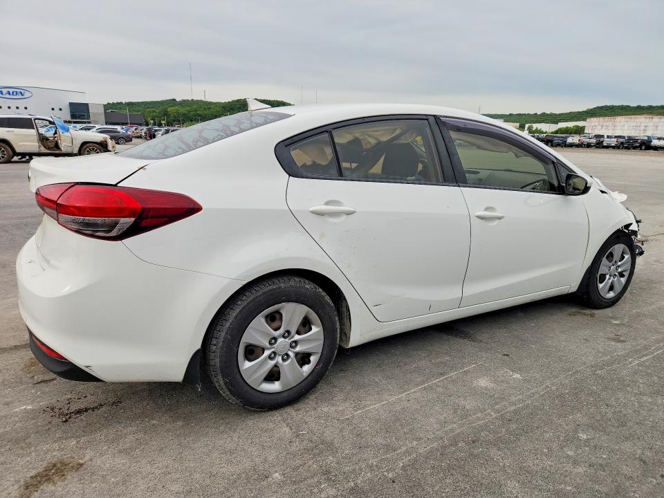 2017 Kia Forte მანქანა იყიდება აუქციონზე, vin: 3KPFK4A76HE092984, აუქციონის ნომერი: 51711956