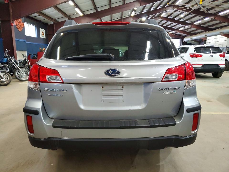 50324586 :رقم المزاد ، 4S4BRBKCXA3338762 vin ، 2010 Subaru Outback مزاد بيع