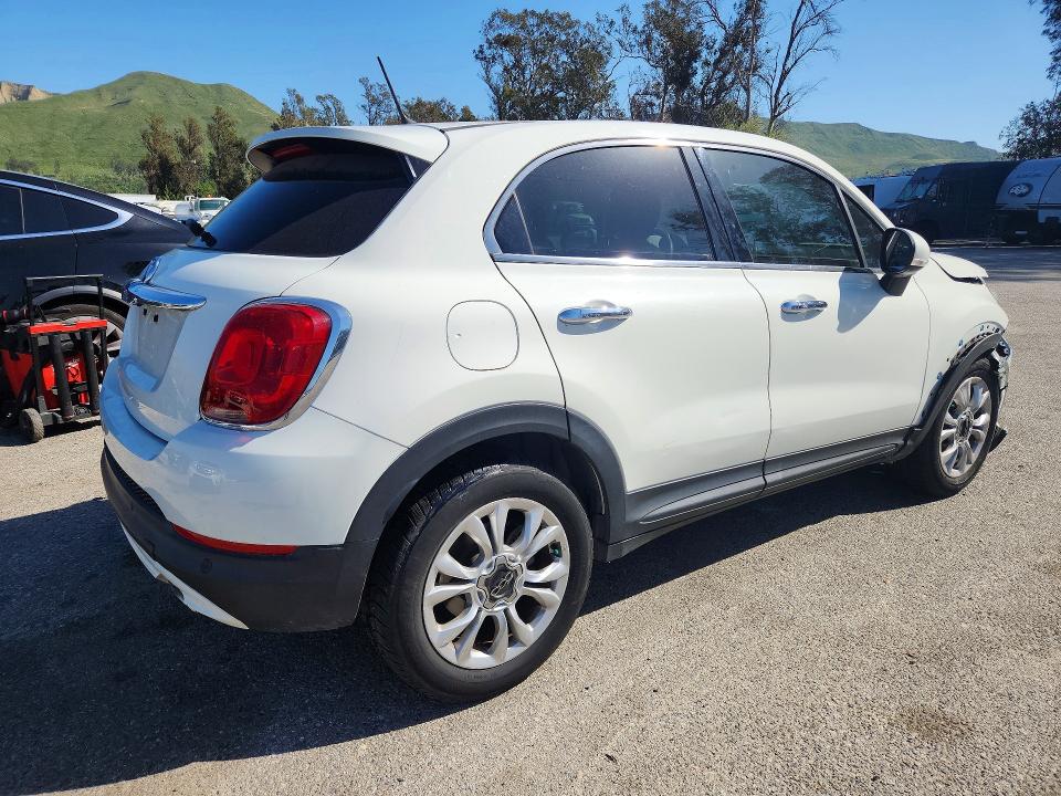 48622536 :رقم المزاد ، ZFBCFXDT3GP395434 vin ، 2016 Fiat 500x مزاد بيع