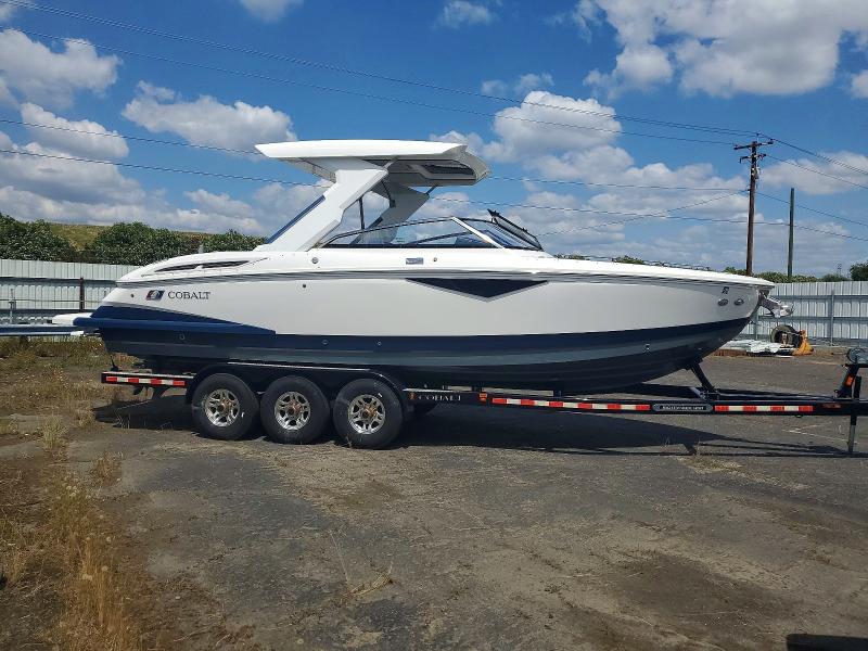 51194776 :رقم المزاد ، FGEA9103F222 vin ، 2022 Cobalt Boat مزاد بيع