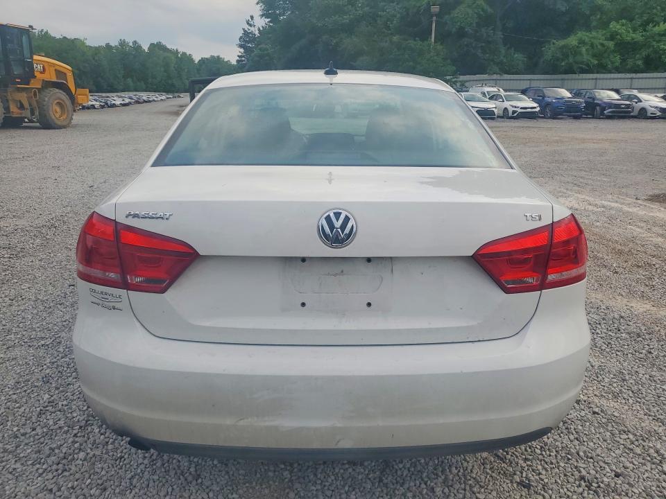 Aukcja sprzedaży 2015 Volkswagen Passat, vin: 1VWAT7A31FC003118, numer aukcji: 51202516