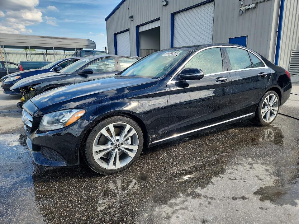 50322506 :رقم المزاد ، 55SWF4JB3JU250589 vin ، 2018 Mercedes-benz C مزاد بيع