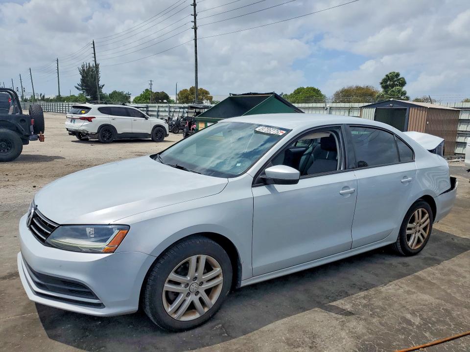 49786276 :رقم المزاد ، 3VW2B7AJXJM260243 vin ، 2018 Volkswagen Jetta مزاد بيع