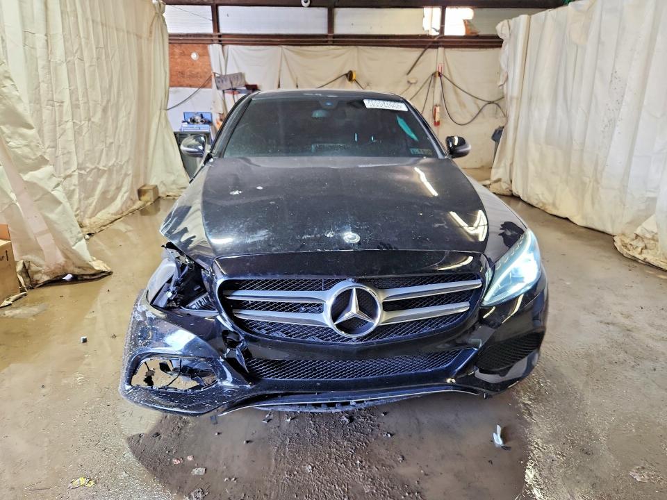 49904096 :رقم المزاد ، 55SWF4KB5JU234392 vin ، 2018 Mercedes-benz C مزاد بيع