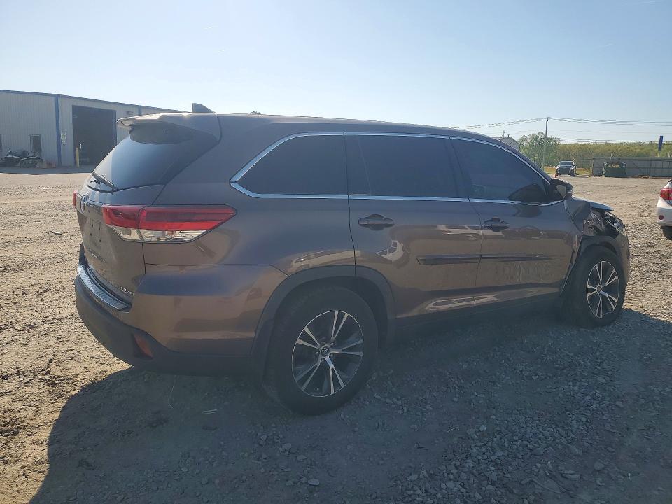 Продажа на аукционе авто 2019 Toyota Highlander, vin: 5TDBZRFH7KS700663, номер лота: 49443316