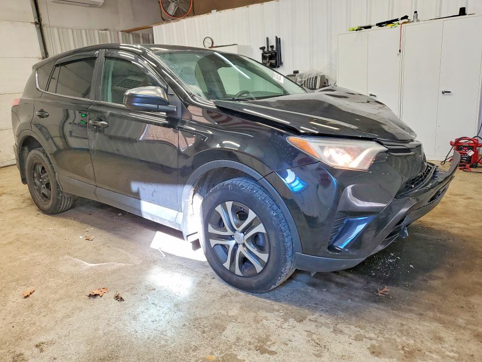 49002626 :رقم المزاد ، 2T3BFREV1JW723479 vin ، 2018 Toyota Rav4 مزاد بيع