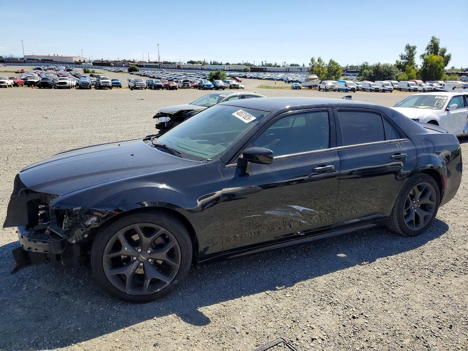 48531826 :رقم المزاد ، 2C3CCABG8LH212525 vin ، 2020 Chrysler 300 مزاد بيع