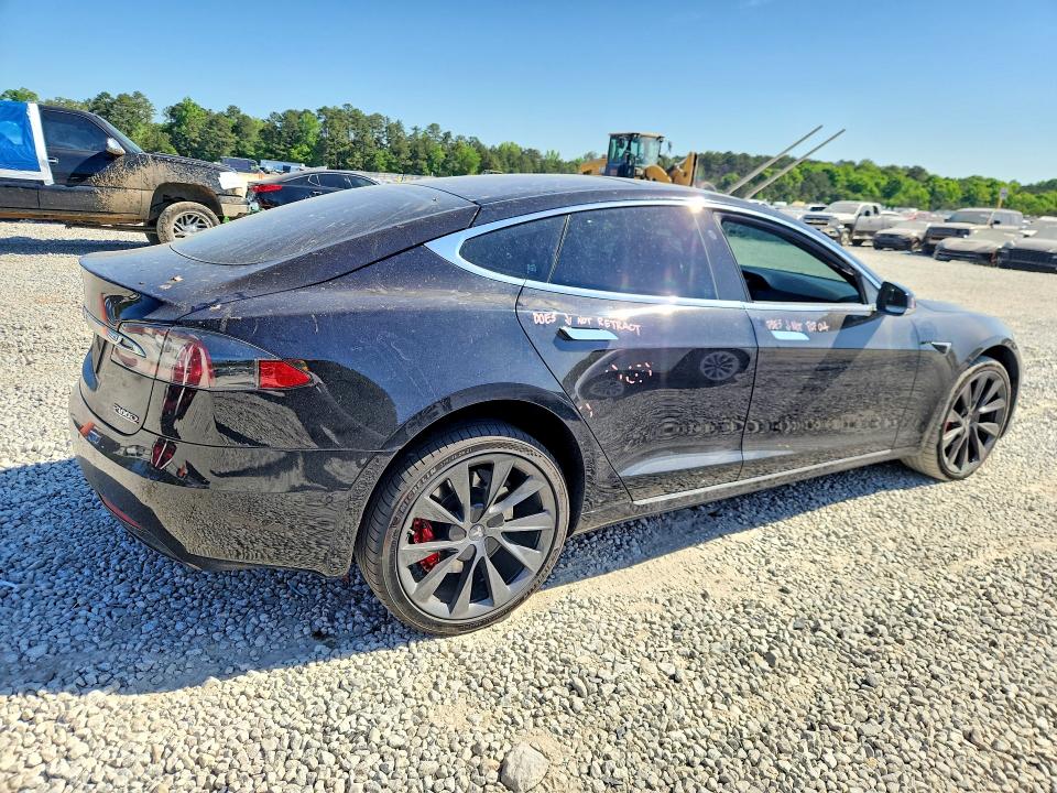Продажа на аукционе авто 2018 Tesla Model S, vin: 5YJSA1E46JF268643, номер лота: 50122246
