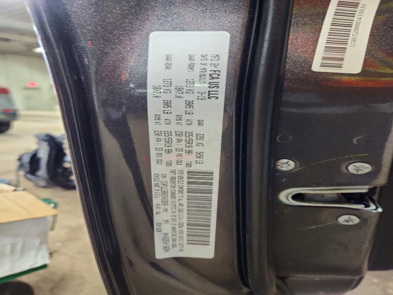 48634986 :رقم المزاد ، 1C4PJLDB6KD433830 vin ، 2019 Jeep Cherokee مزاد بيع