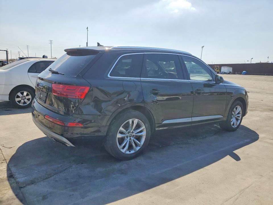 Продаж на аукціоні авто 2017 Audi Q7, vin: WA1LAAF78HD033413, номер лоту: 48870566