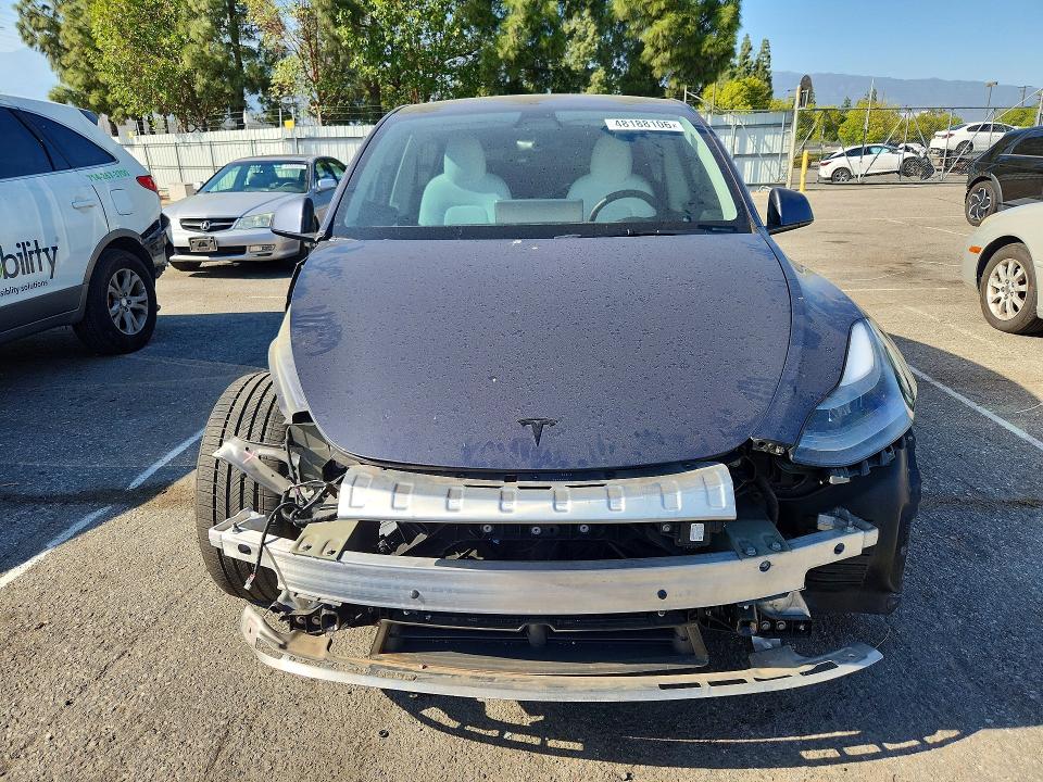 48188106 :رقم المزاد ، 7SAYGDEF7NF379772 vin ، 2022 Tesla Model Y مزاد بيع