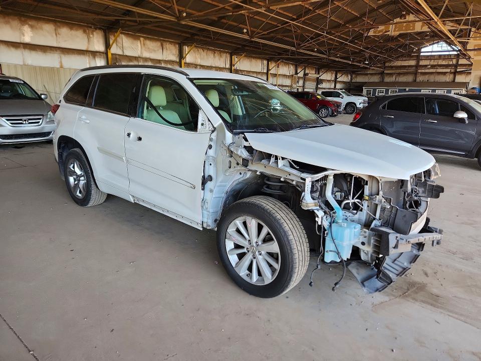 Продаж на аукціоні авто 2017 Toyota Highlander, vin: 5TDDZRFH5HS447571, номер лоту: 50105356