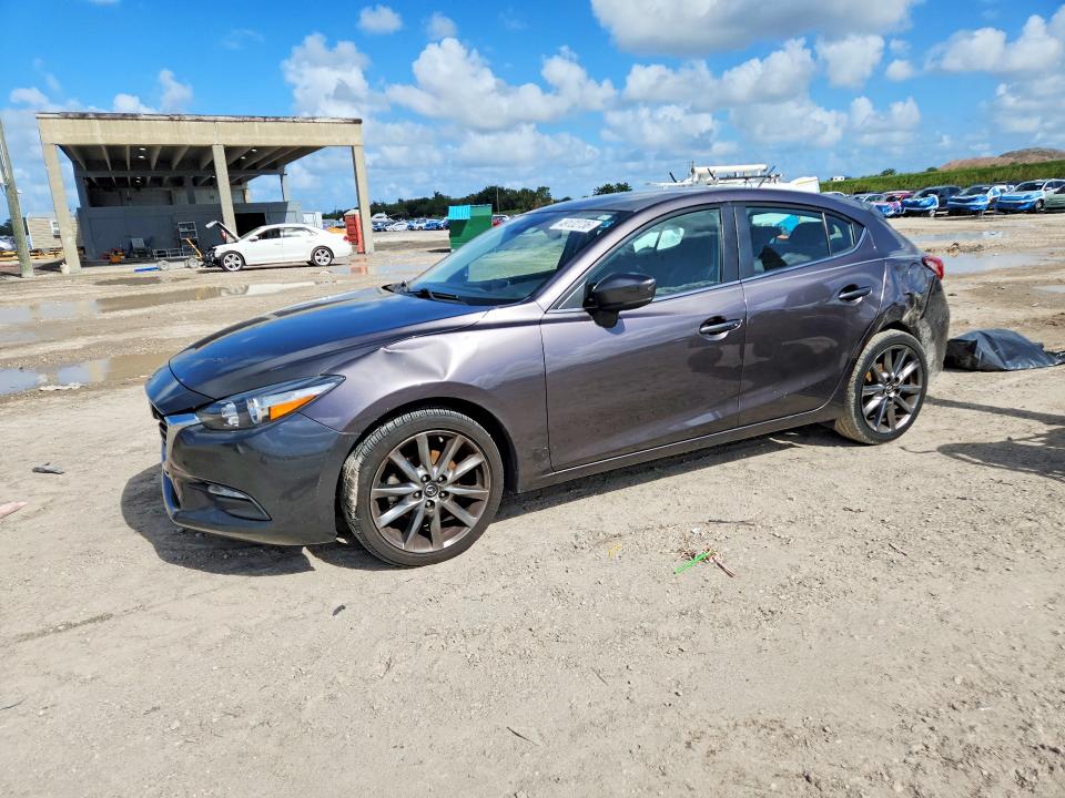 Auction sale of the 2018 Mazda 3, vin: 3MZBN1L31JM250896, lot number: 49132736