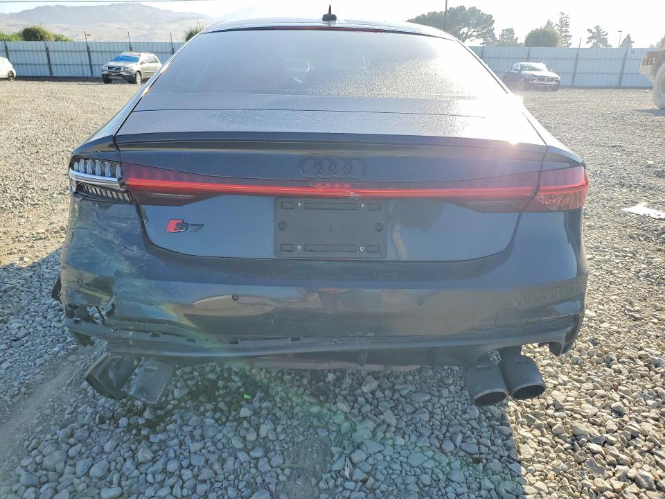 52083086 :رقم المزاد ، WAUSFBF24MN072790 vin ، 2021 Audi S7 مزاد بيع