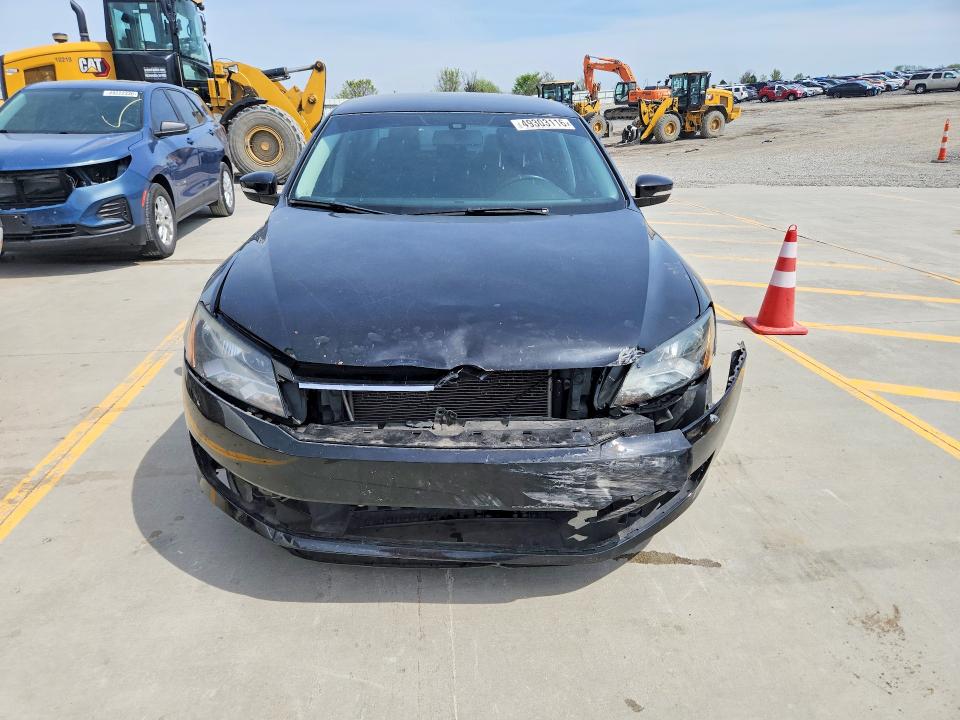 49303116 :رقم المزاد ، 1VWAT7A36EC091369 vin ، 2014 Volkswagen Passat مزاد بيع
