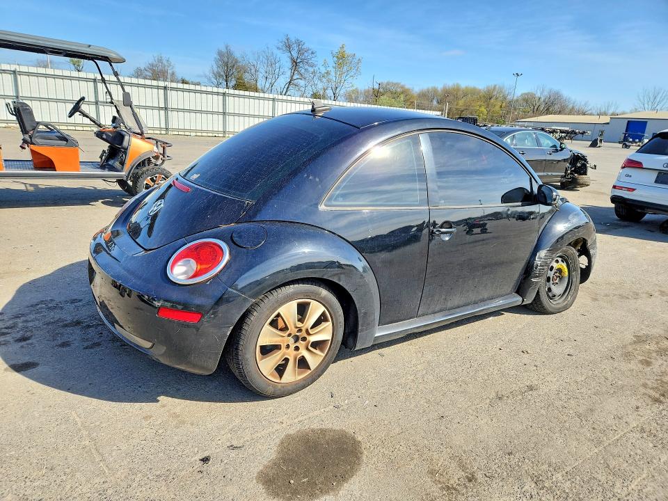 2010 Volkswagen New Beetle მანქანა იყიდება აუქციონზე, vin: 3VWPG3AG4AM012901, აუქციონის ნომერი: 49166236