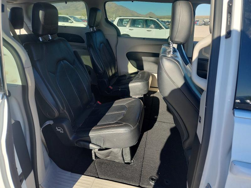 Продаж на аукціоні авто 2017 Chrysler Pacifica, vin: 2C4RC1BG1HR621683, номер лоту: 48664136