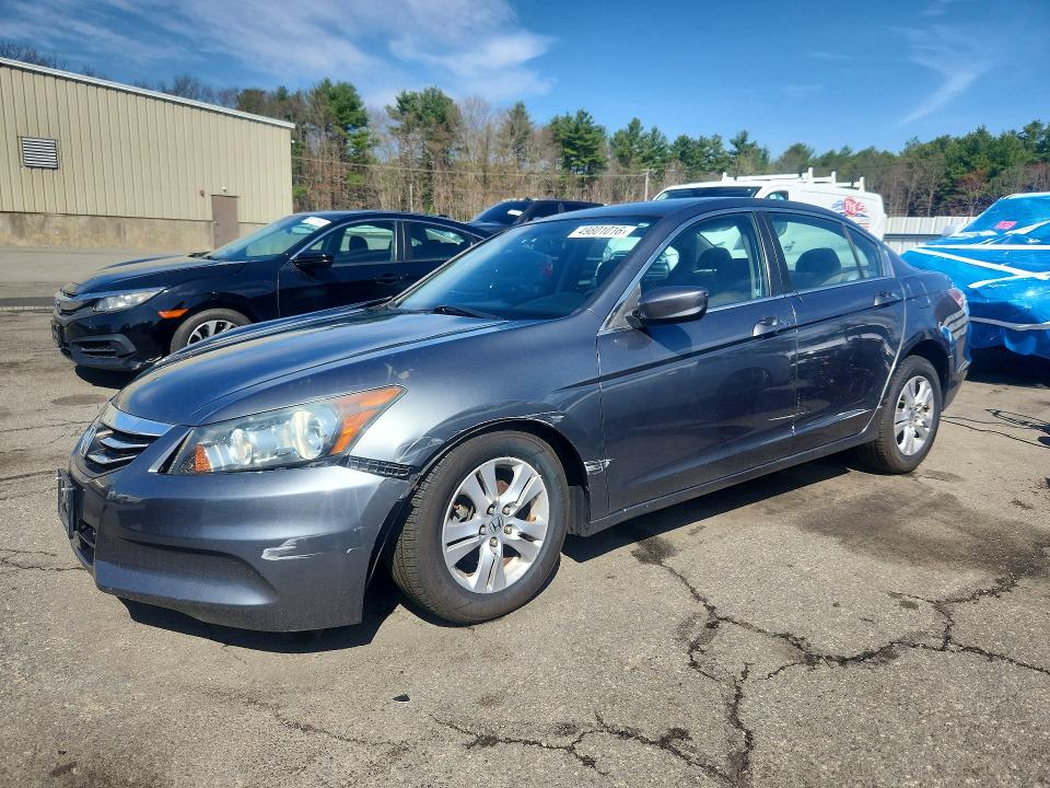 2011 Honda Accord მანქანა იყიდება აუქციონზე, vin: 1HGCP2F42BA002555, აუქციონის ნომერი: 49801016