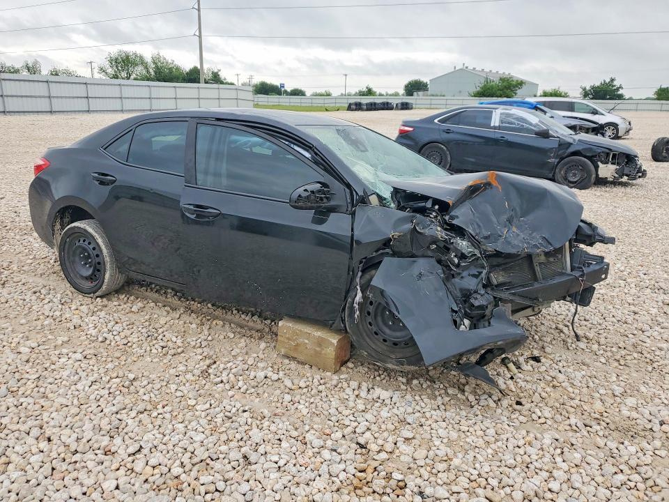 50895006 :رقم المزاد ، 5YFBURHE4JP836368 vin ، 2018 Toyota Corolla مزاد بيع