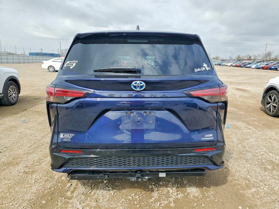 Продажа на аукционе авто 2021 Toyota Sienna, vin: 5TDXSKFC9MS005318, номер лота: 49368156