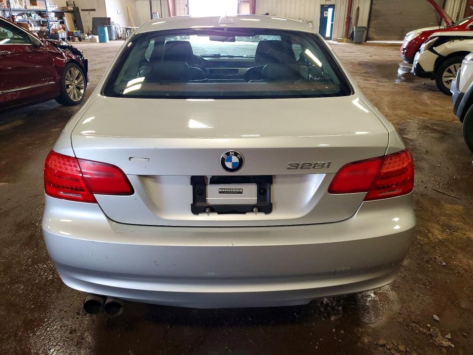 2011 Bmw 328 მანქანა იყიდება აუქციონზე, vin: WBAKF3C53BE442855, აუქციონის ნომერი: 51465766