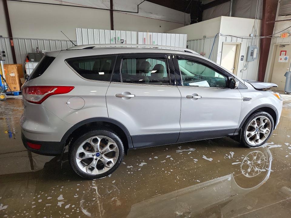 Продажа на аукционе авто 2016 Ford Escape, vin: 1FMCU9J97GUC33312, номер лота: 49721336