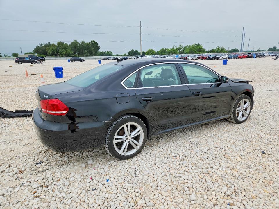 51499716 :رقم المزاد ، 1VWBT7A38EC074822 vin ، 2014 Volkswagen Passat مزاد بيع