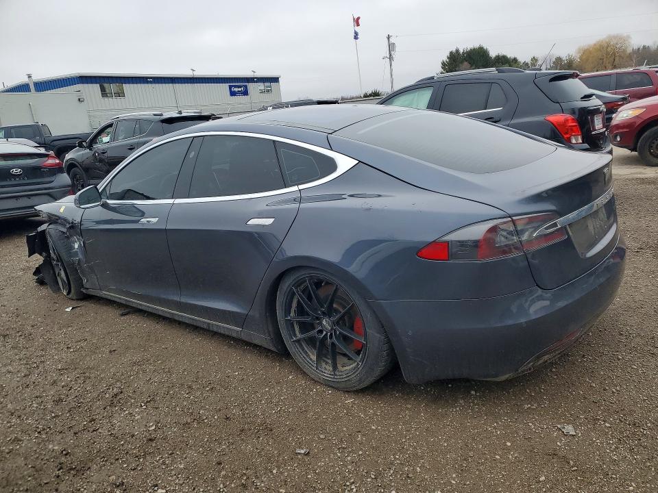 48188376 :رقم المزاد ، 5YJSA1E28HF223602 vin ، 2017 Tesla Model S مزاد بيع