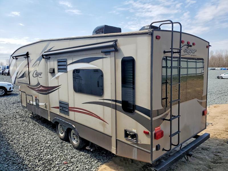 48674186 :رقم المزاد ، 4YDF28S26F2506203 vin ، 2015 Keystone Cougar مزاد بيع