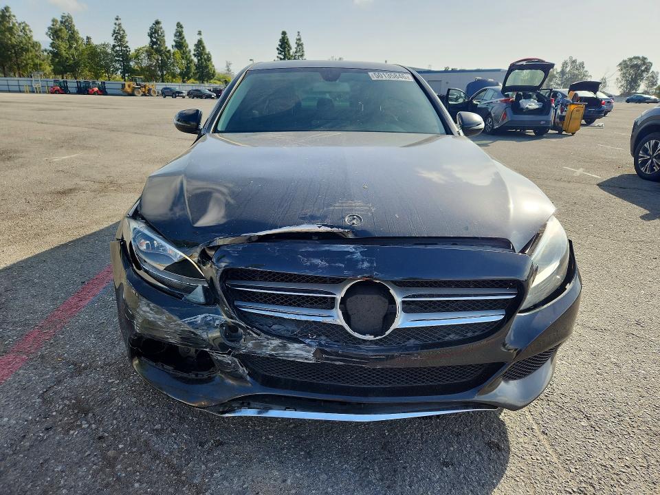 50135846 :رقم المزاد ، 55SWF4JB9GU162462 vin ، 2016 Mercedes-benz C مزاد بيع