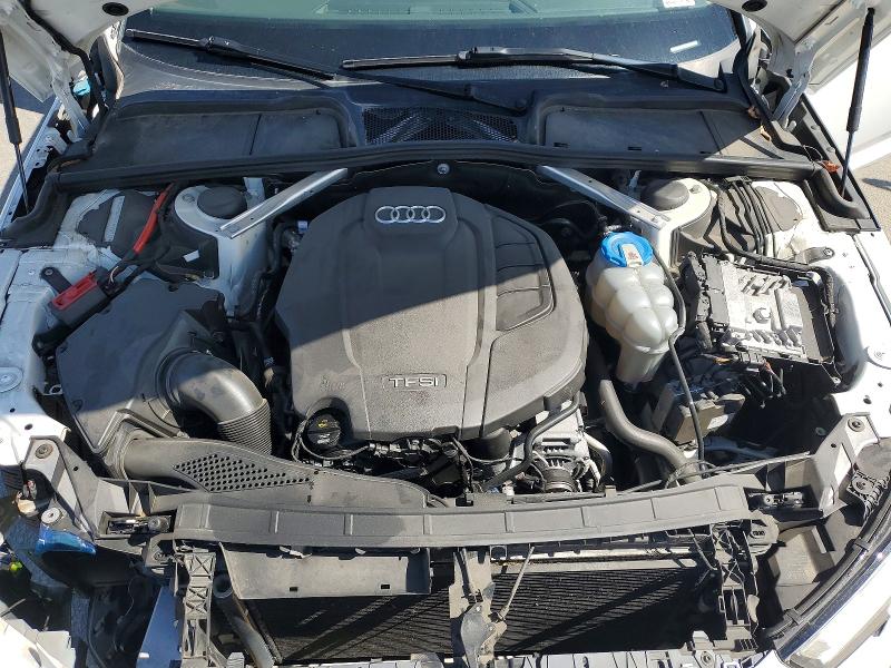 50364546 :رقم المزاد ، WAUENAF43JA132721 vin ، 2018 Audi A4 مزاد بيع