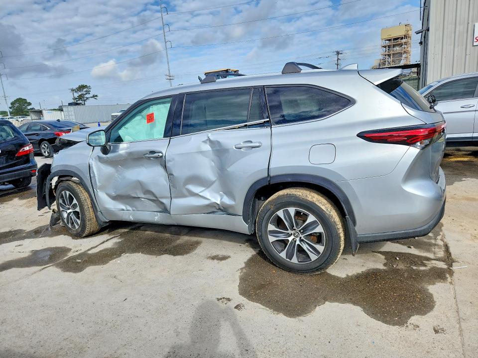 Продаж на аукціоні авто 2021 Toyota Highlander, vin: 5TDGZRBH1MS074283, номер лоту: 49934276