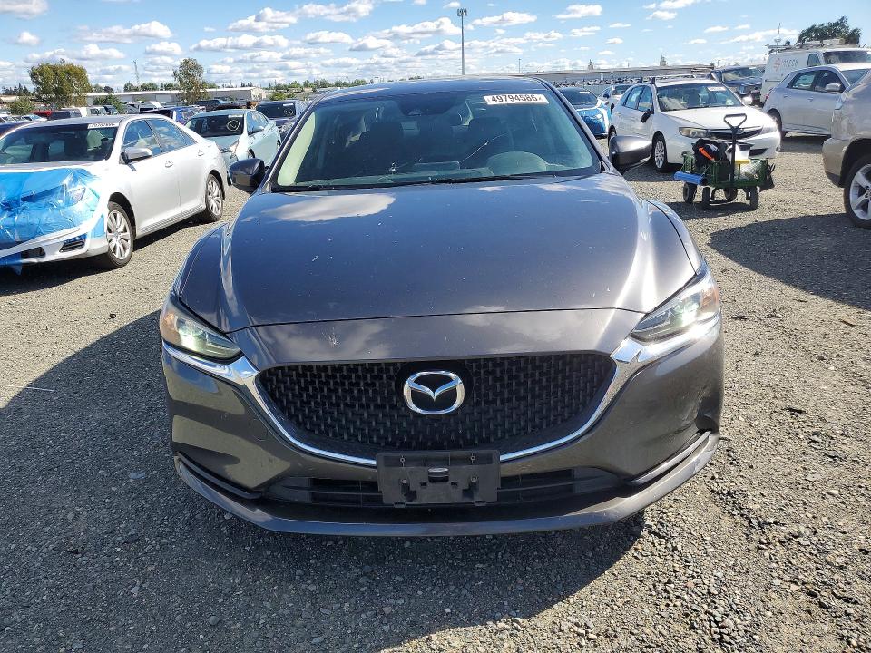 49794586 :رقم المزاد ، JM1GL1UM0J1332010 vin ، 2018 Mazda 6 مزاد بيع