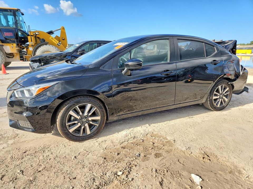49787136 :رقم المزاد ، 3N1CN8EV1ML883216 vin ، 2021 Nissan Versa مزاد بيع