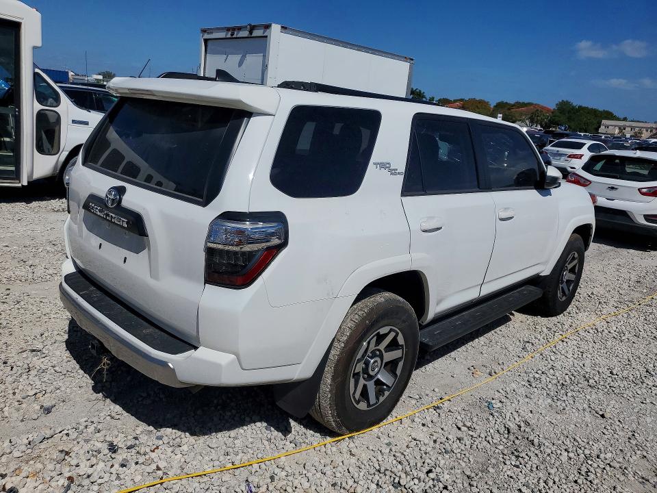 49011286 :رقم المزاد ، JTEPU5JR0R6275418 vin ، 2024 Toyota 4runner مزاد بيع
