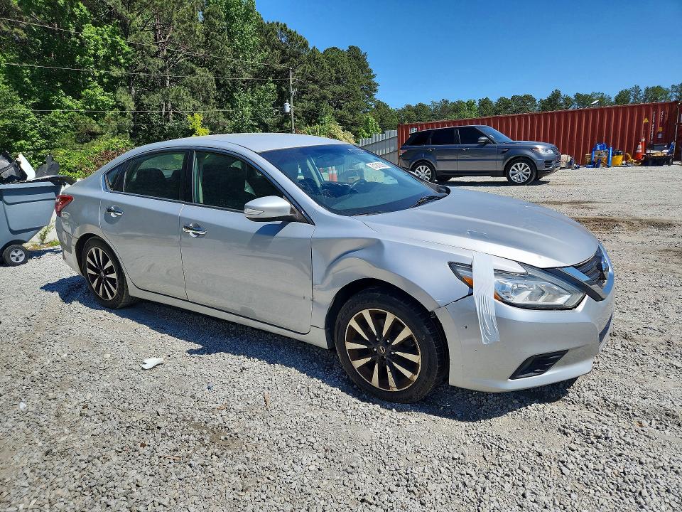 51243086 :رقم المزاد ، 1N4AL3AP3JC128439 vin ، 2018 Nissan Altima مزاد بيع