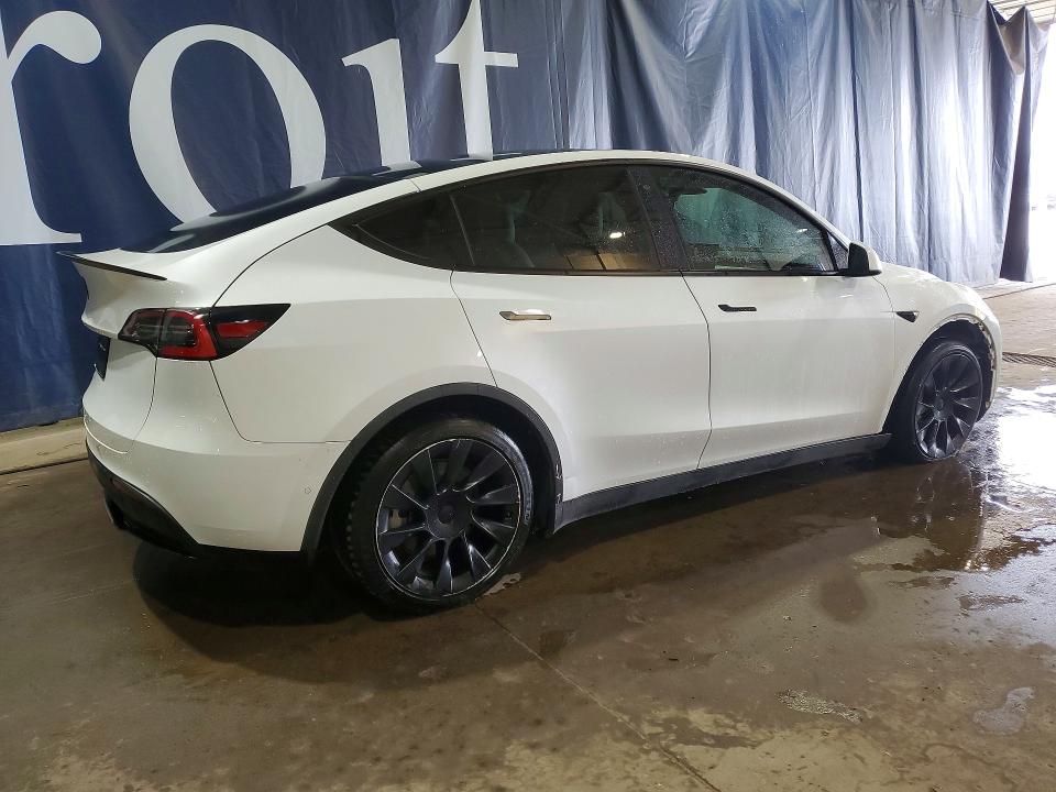 2022 Tesla Model Y მანქანა იყიდება აუქციონზე, vin: 7SAYGAEE0NF521885, აუქციონის ნომერი: 49355246